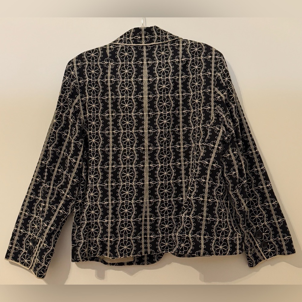 Anne Klein Embroidered Tan on Black Floral Jacket Size 16 - Picture 4 of 7